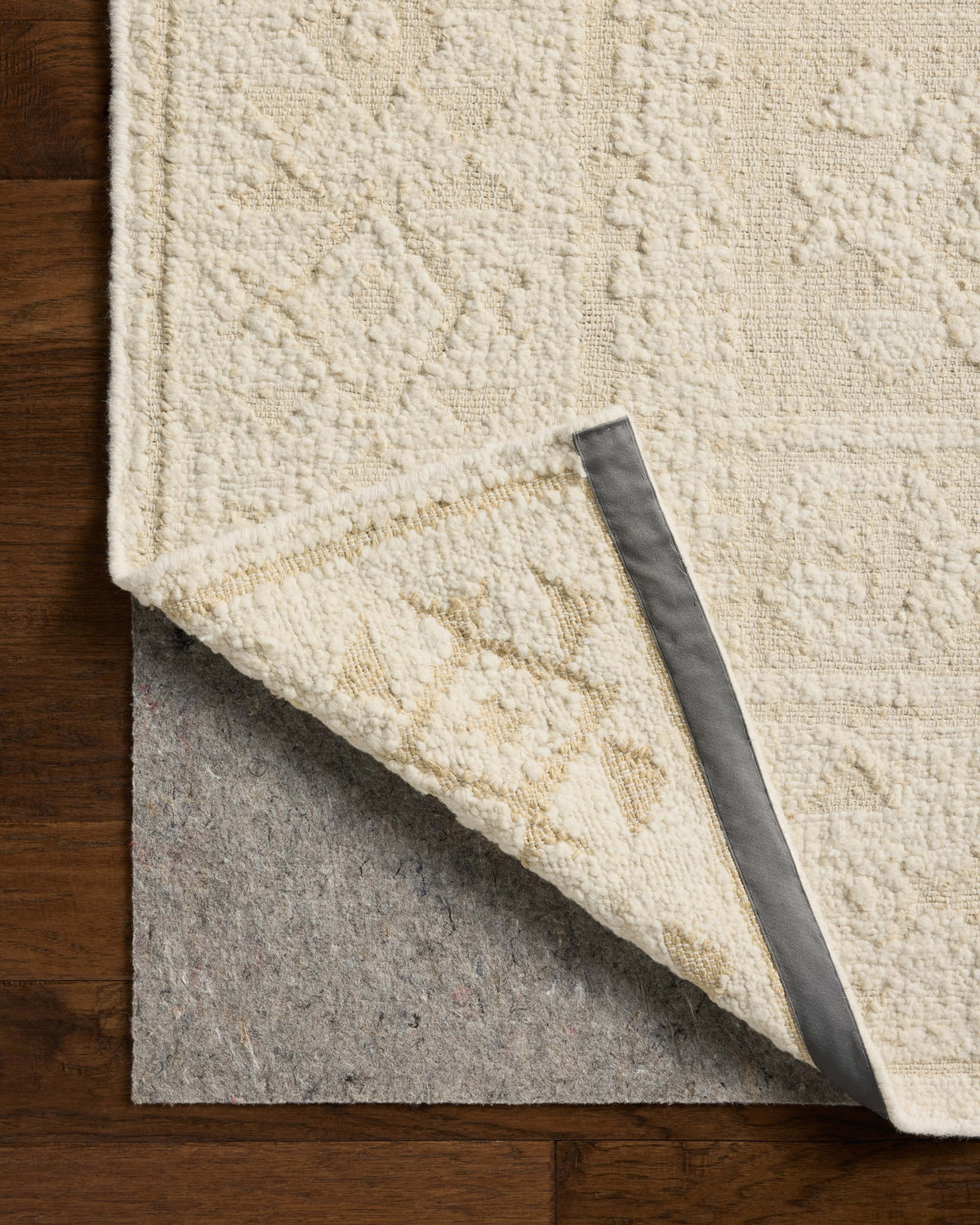 Loloi alara ivory / natural area rug
