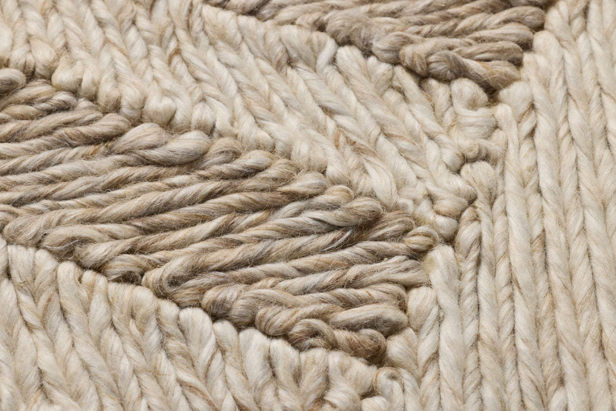 Loloi bandera beige / ivory 2'-8" x 2'-8" wall art