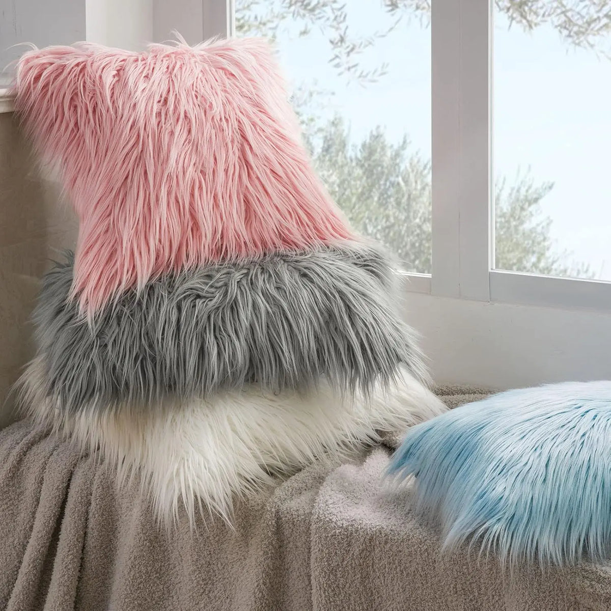 Pack of 2 Faux Fur Throw Pillow Covers - 18X18 Inch, Soft Polyester, Top Grade Materials, Machine Washable, Perfect for All Seasons