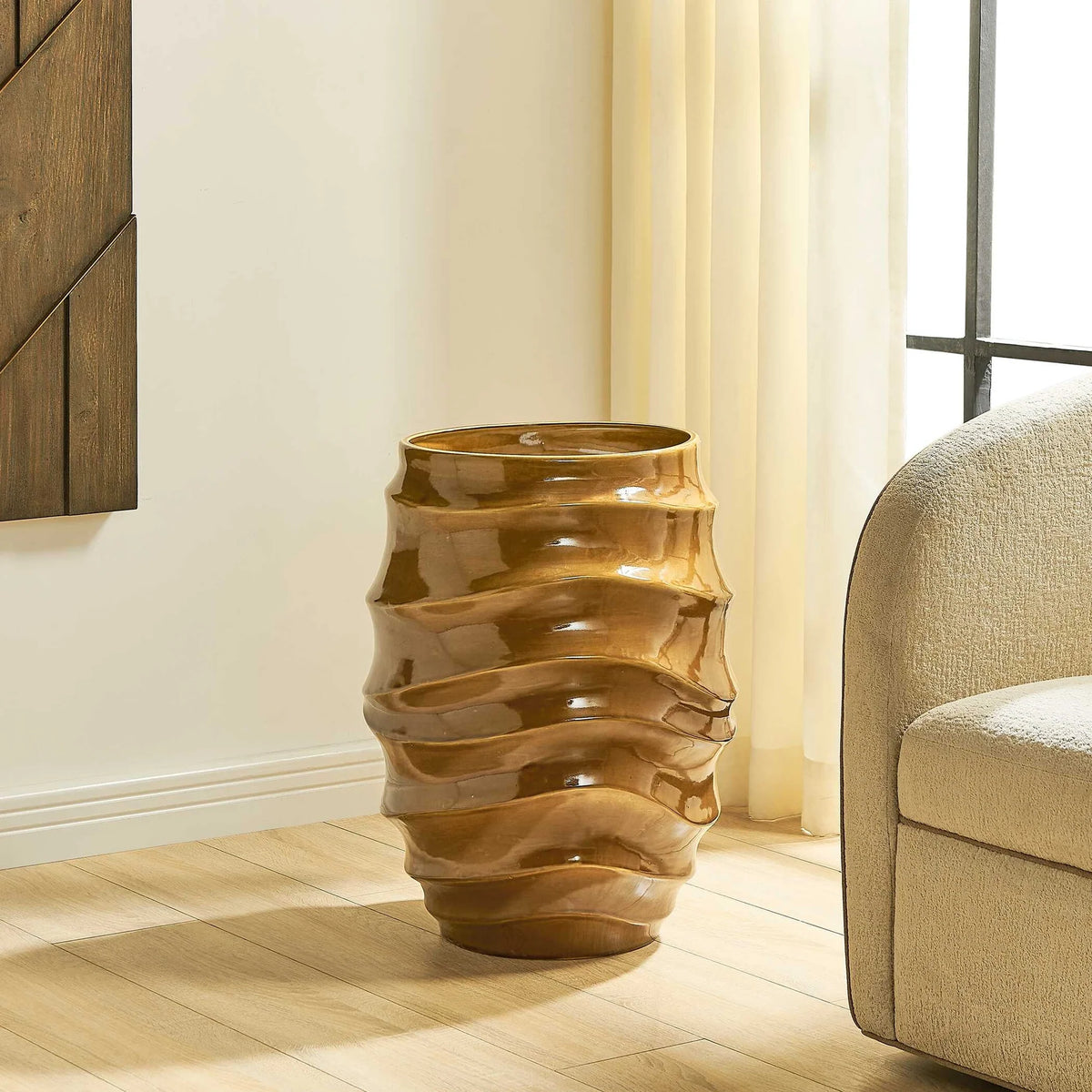 Indoor-Outdoor Earthy Planter