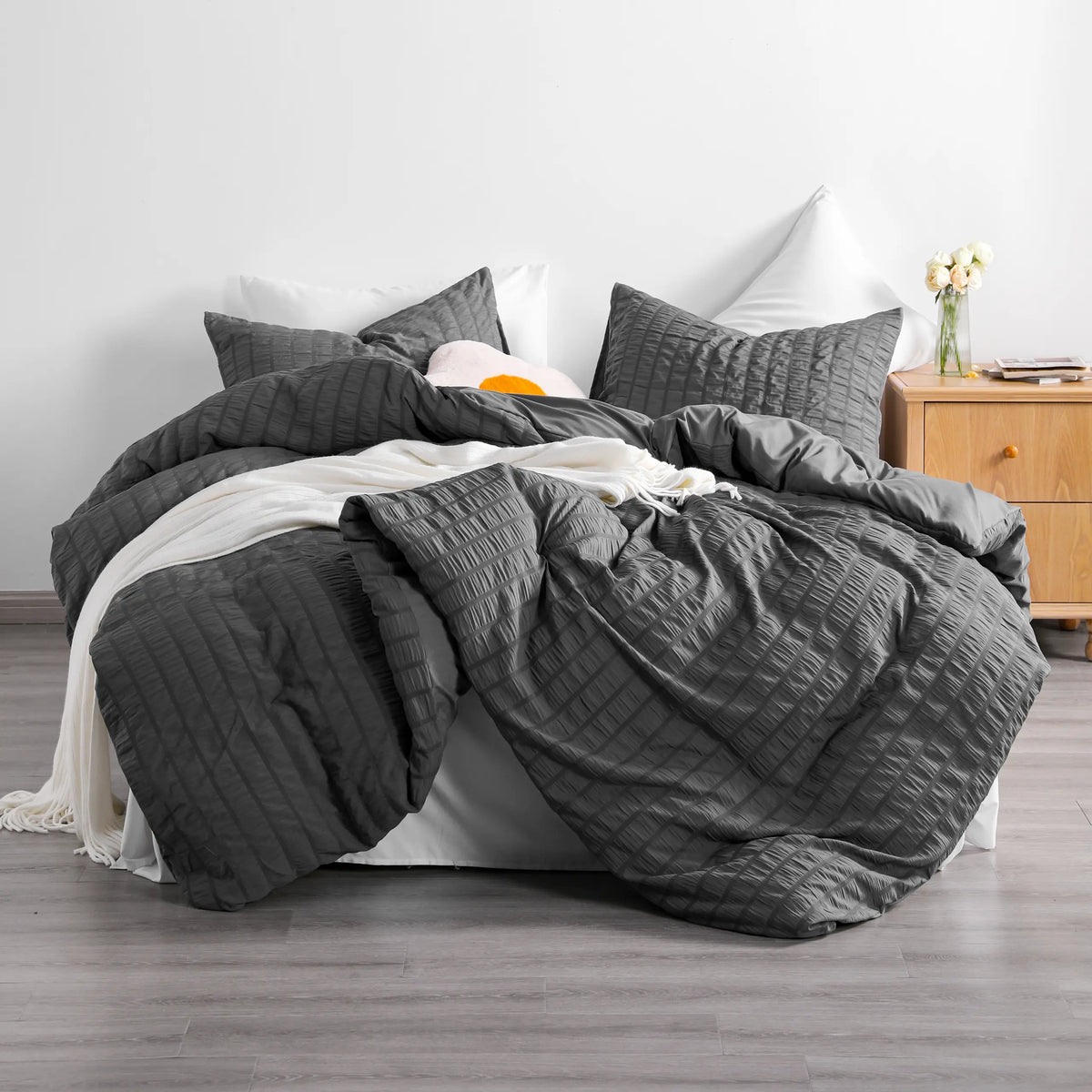 Bedsum Soft Bedding Set, Seersucker Textured Stripe Washed Microfiber Pattern Duvet Cover Set with Zipper Closure