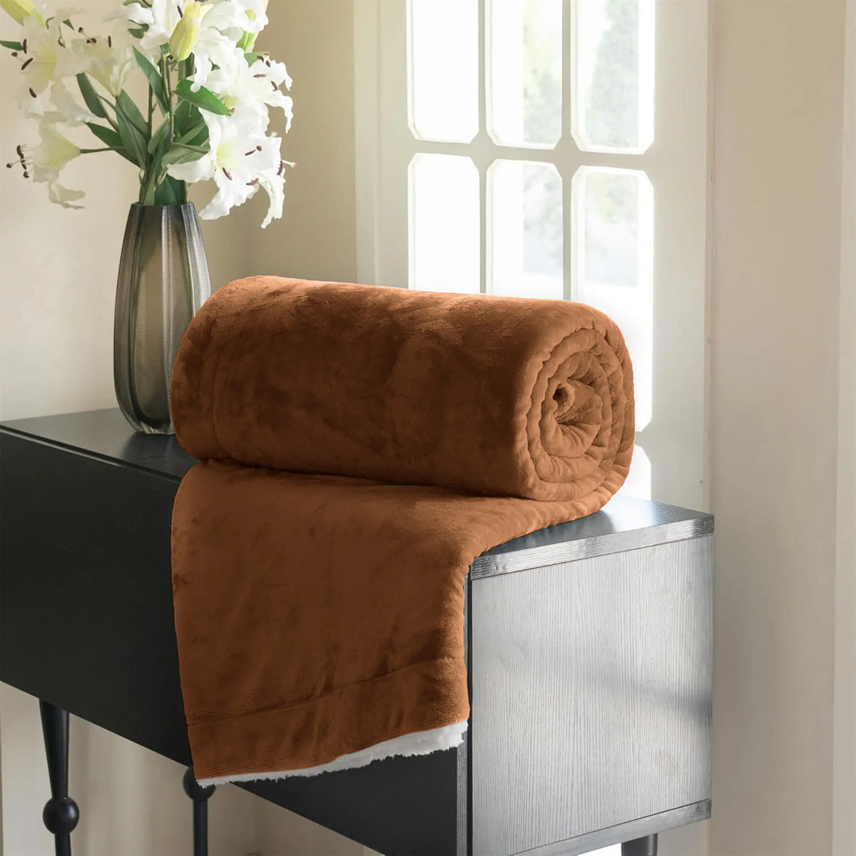 Imperial Homeware Sherpa Fleece Blanket, Dual-Layer 230 GSM Fleece and 180 GSM Sherpa, Warm Lightweight Throw for Bed, Sofa or Travel