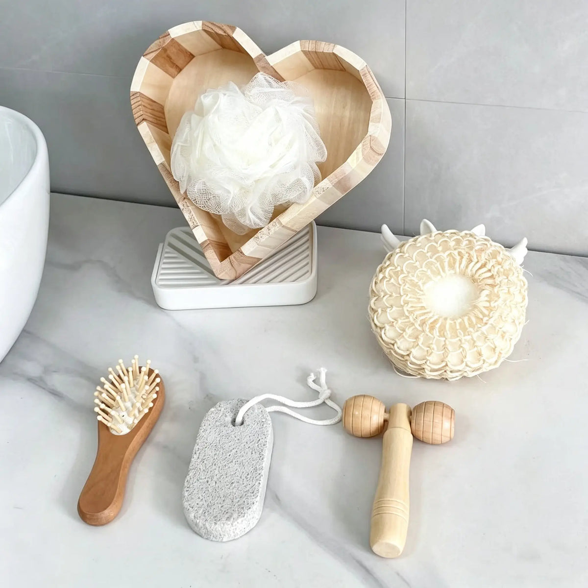 Heart-Shaped 5-Piece Bath Gift Set - Complete Travel Kit with Loofah, Face Brush, Foot Grinder, and Facial Massager
