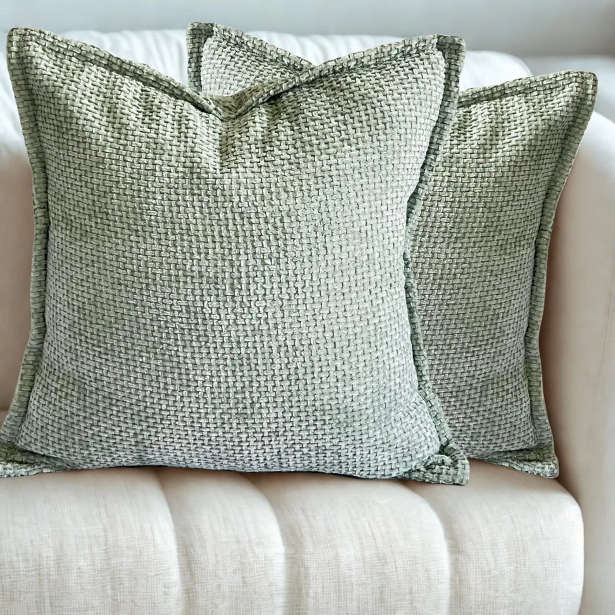 Elevate Your Home Decor with Cozy Chenille Decorative Cushion Covers - Set of 2 in Modern Farmhouse Style, Featuring Hidden Zipper and Soft Textured Fabric for Living Room, Bedroom, and Sofa
