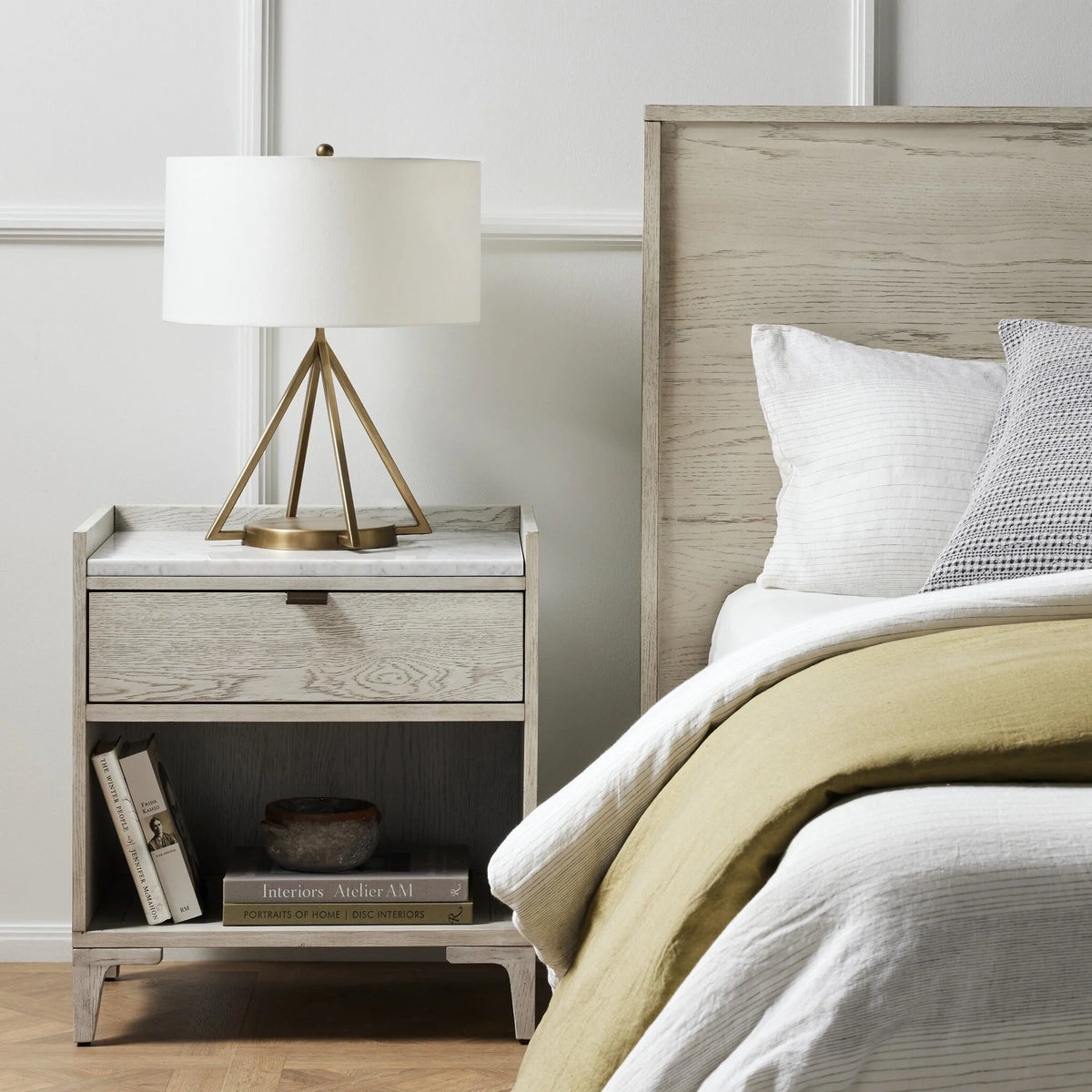 Viggo Nightstand