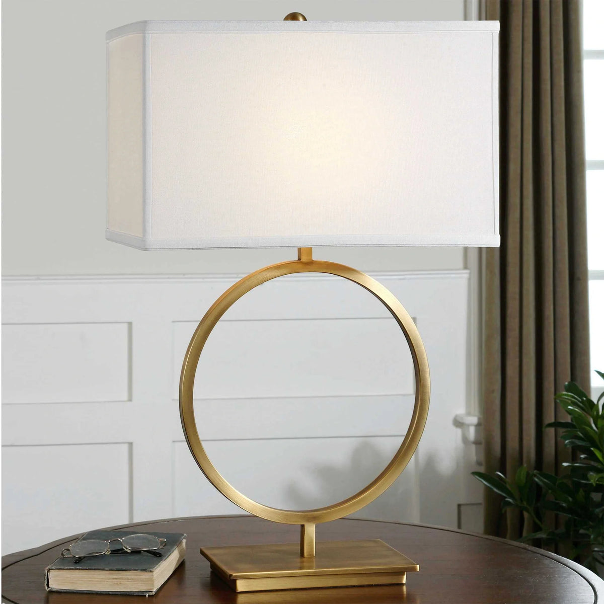 Circle Table Lamp