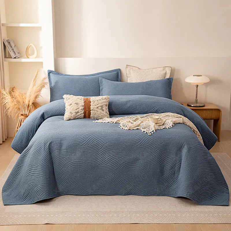 XAKING Classic Contemporary Clean Look Bed Set - Lightweight Soft Ultrasonic Solid Plain All Seasons Comforter, Pillowcases & Twin/Queen/King Duvet Cover Set for Bedroom Decor