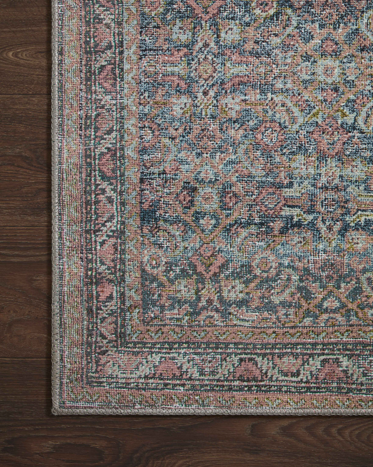 Loloi adrian accent rug