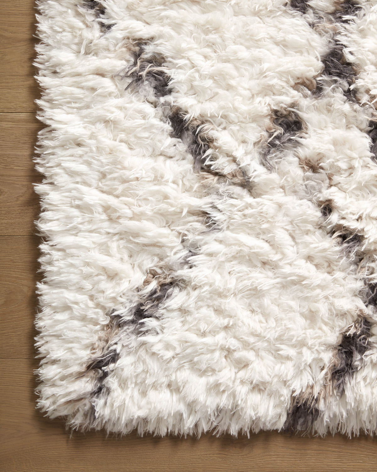 Angela Rose x Loloi Amira 18" x 18" Sample Rug