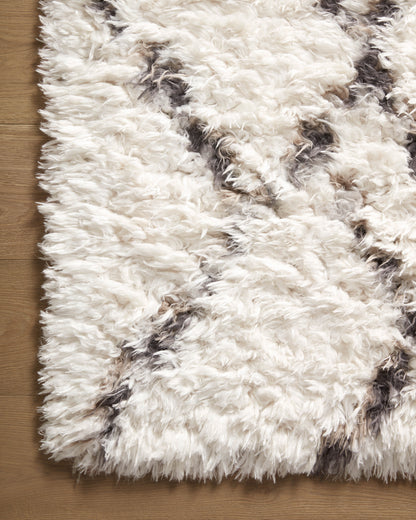 Angela Rose x Loloi Amira Area Rug