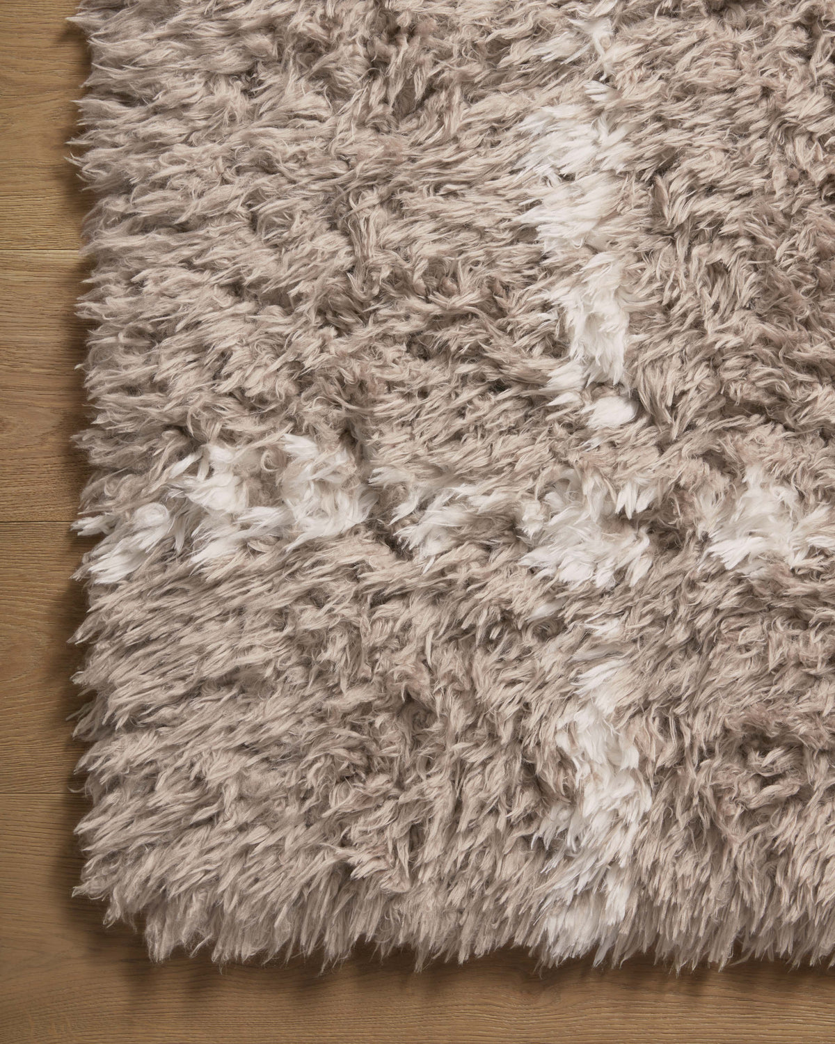 Angela Rose x Loloi Amira 18" x 18" Sample Rug