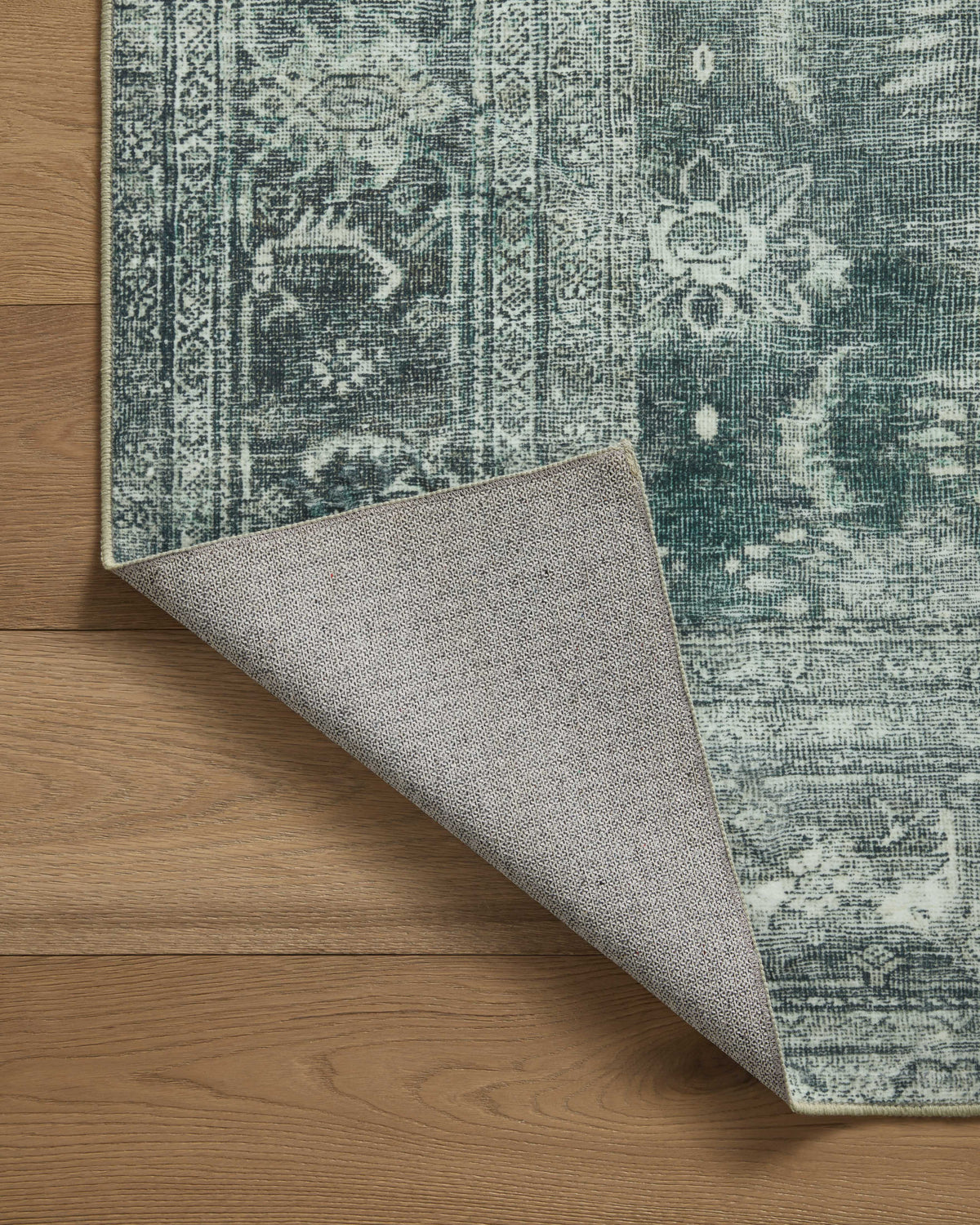 Magnolia Home by Joanna Gaines x Loloi Banks 18" x 18" Sample Rug
