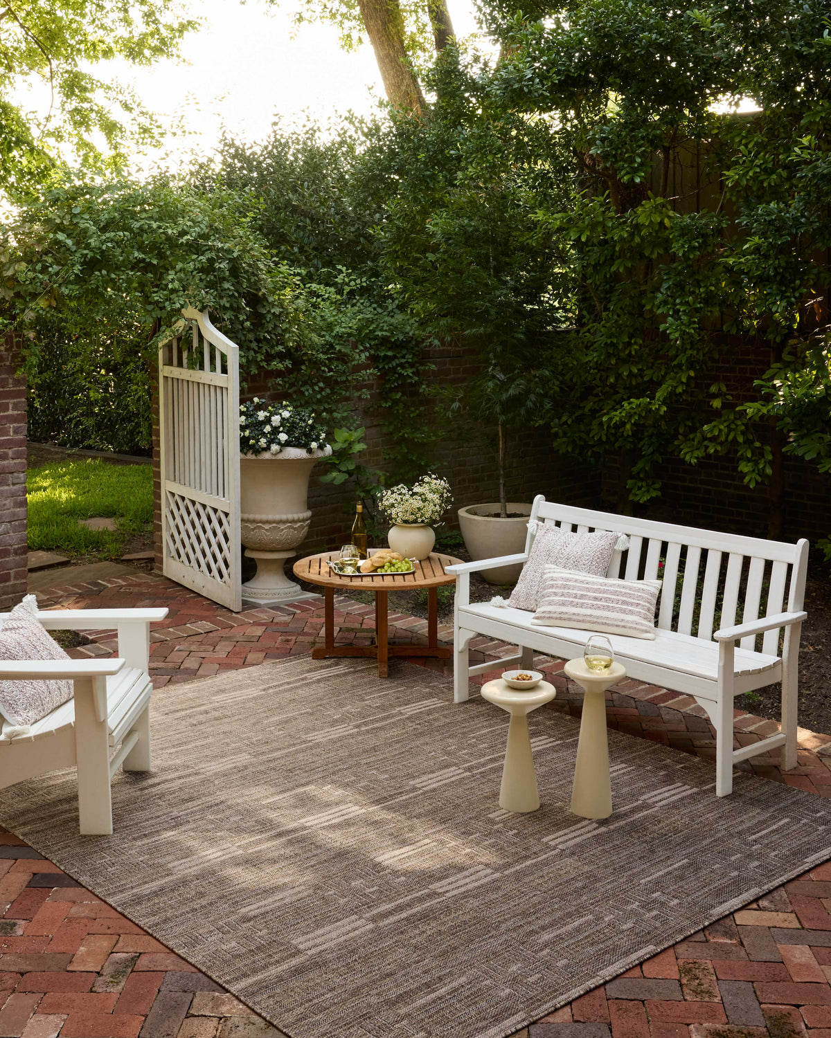 Loloi Birch 18\" x 18\" Indoor/Outdoor Sample Rug