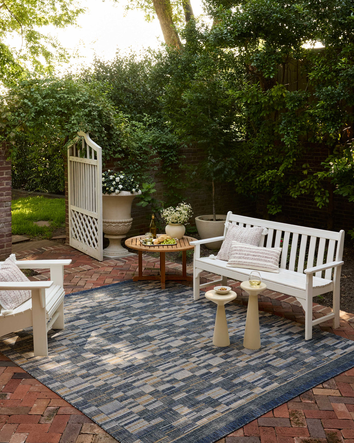 Loloi Birch 18\" x 18\" Indoor/Outdoor Sample Rug