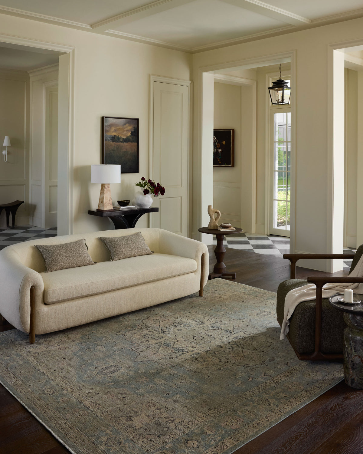 Loloi Briar Round Area Rug
