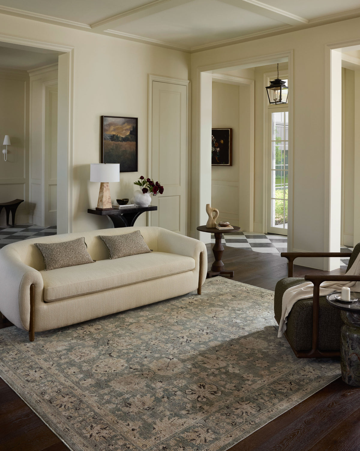 Loloi Briar Round Area Rug