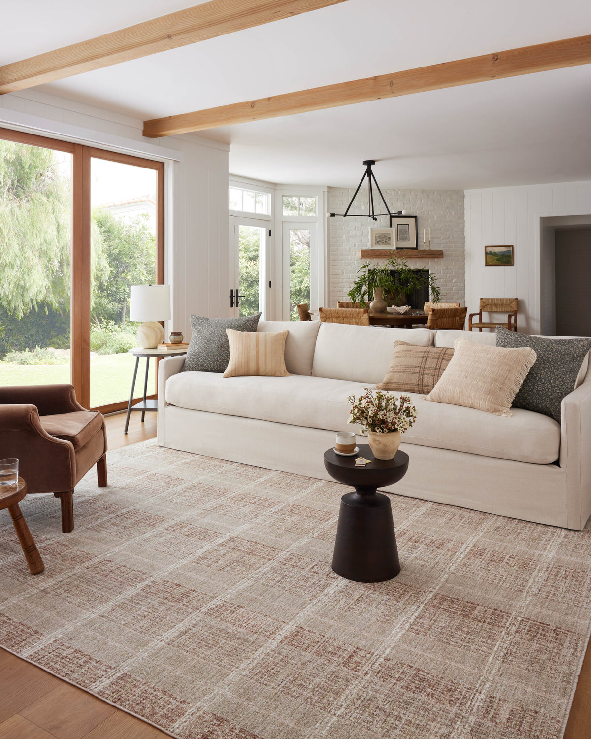 Angela Rose x Loloi Ember 18" x 18" Sample Rug