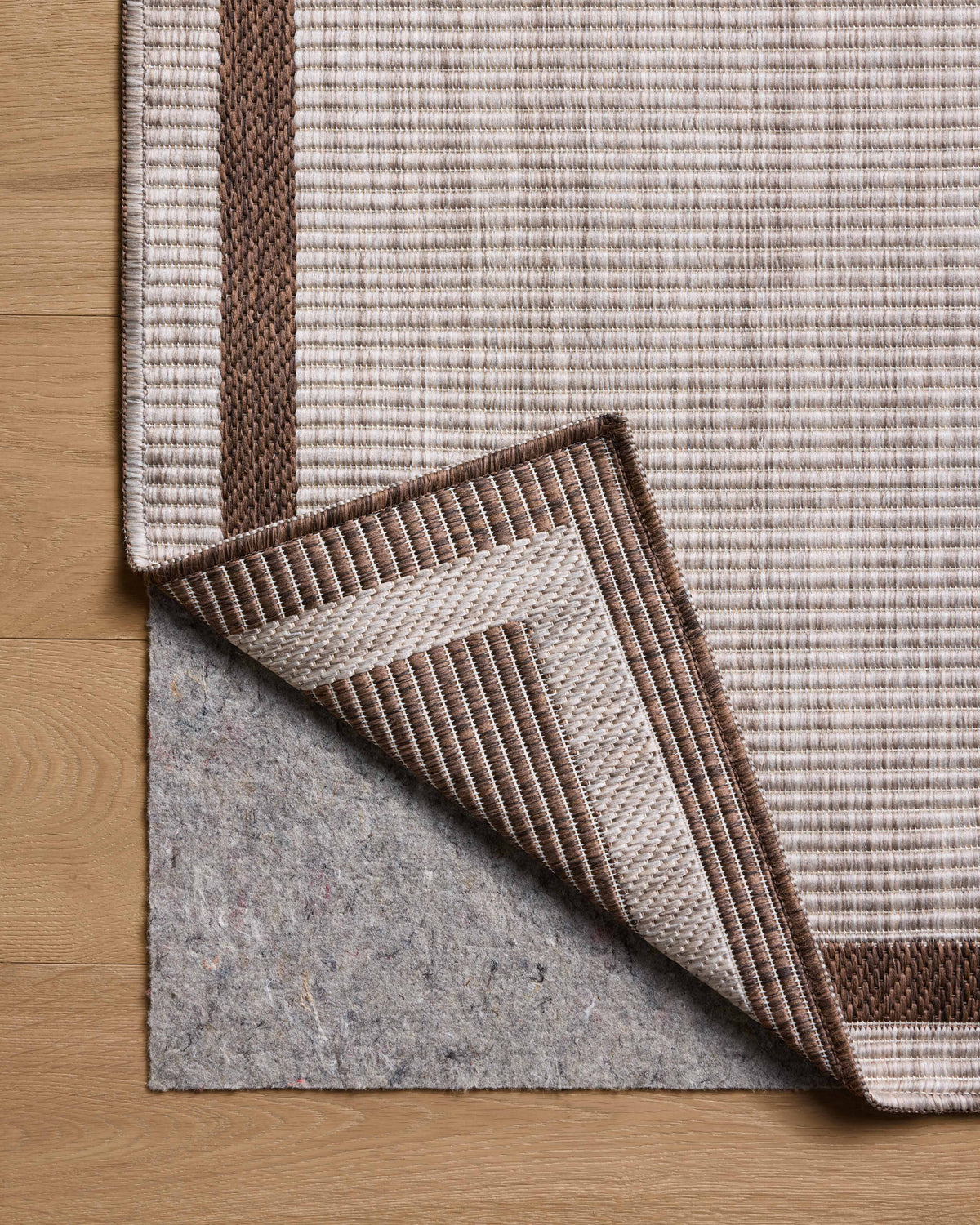 Loloi Easton 18" x 18" Sample Rug
