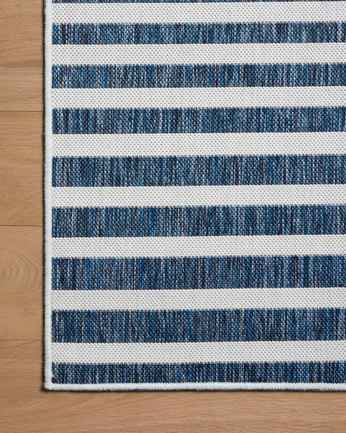 Loloi Easton 18" x 18" Sample Rug