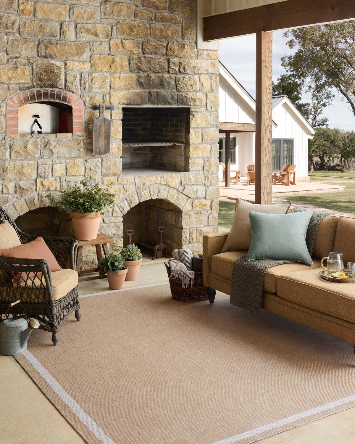 Loloi Easton 18" x 18" Sample Rug