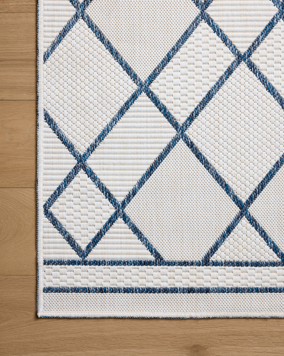 Loloi Easton 18" x 18" Sample Rug