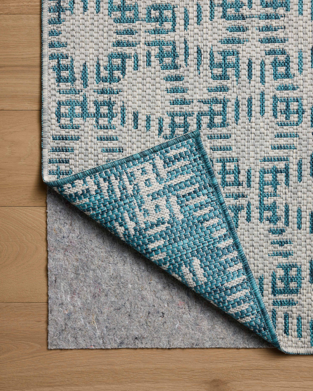 Loloi Easton 18" x 18" Sample Rug