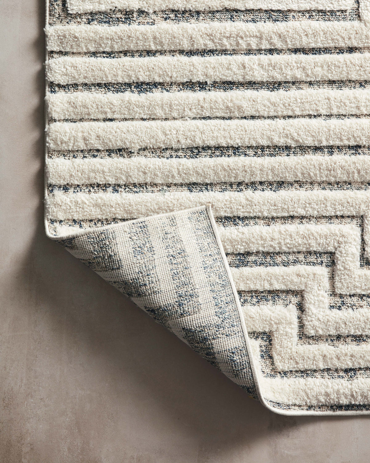 Loloi Hagen 18" x 18" Sample Rug