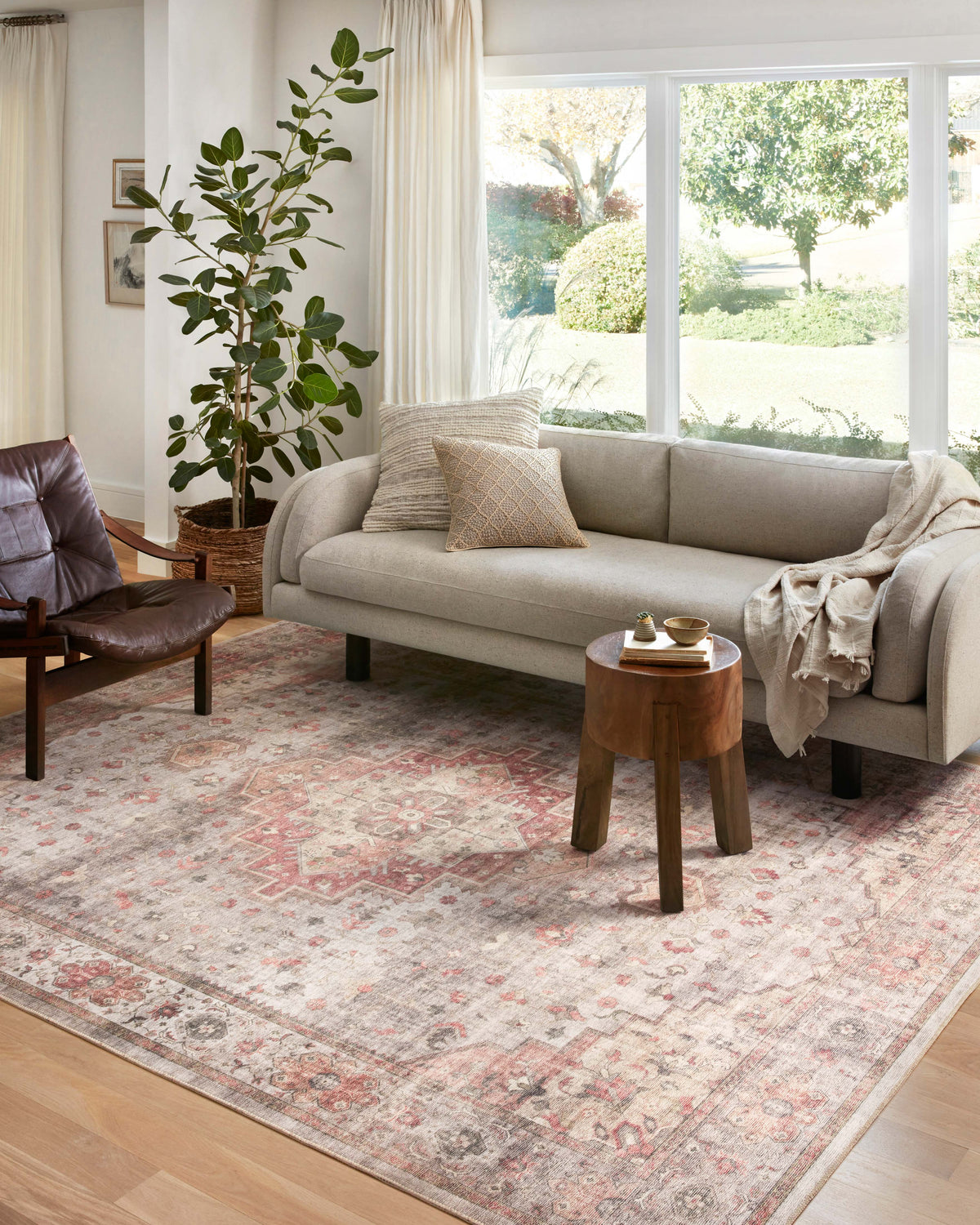 Loloi 18" x 18" Sample Rug