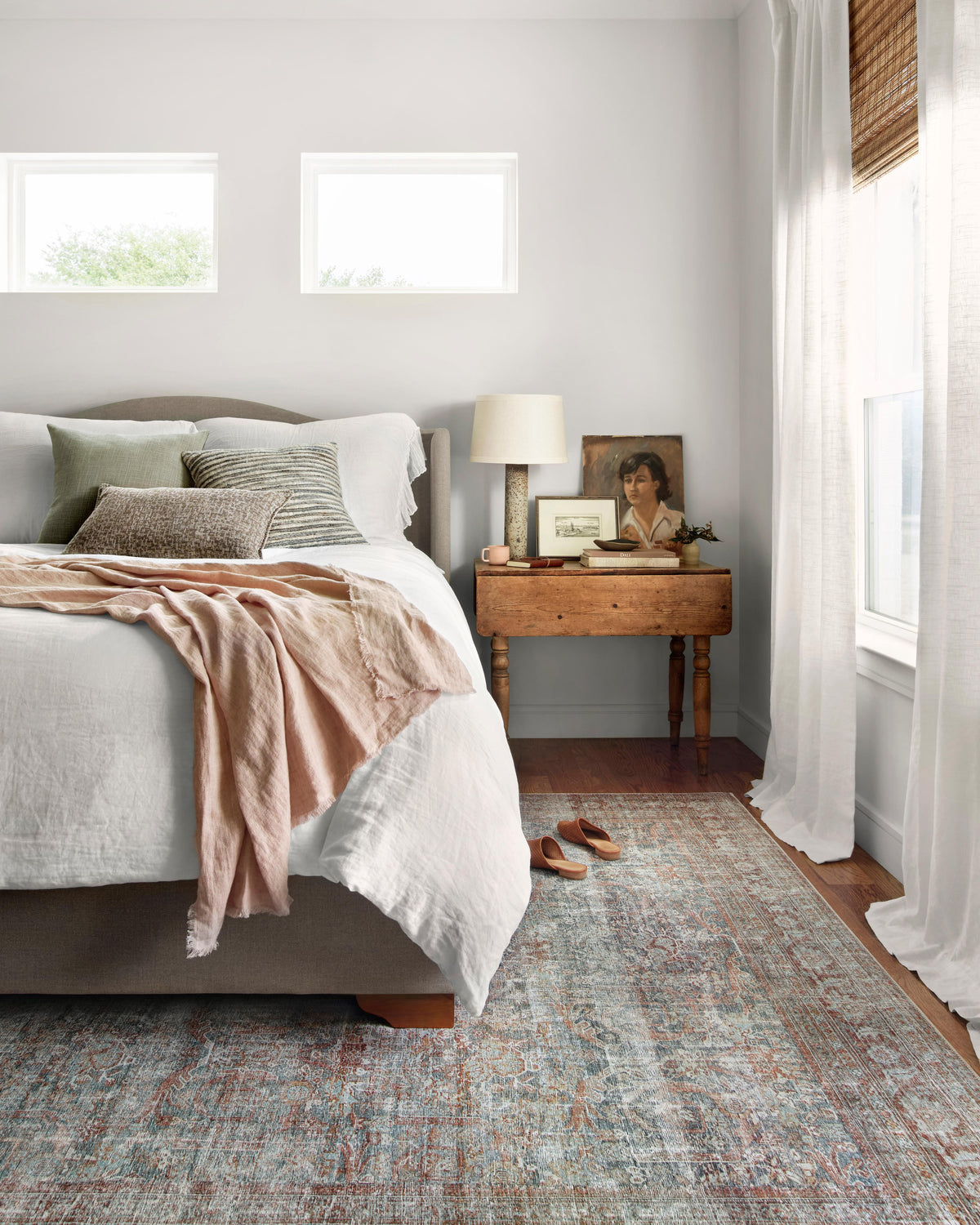 Chris Loves Julia x Loloi Jules 18" x 18" Sample Rug