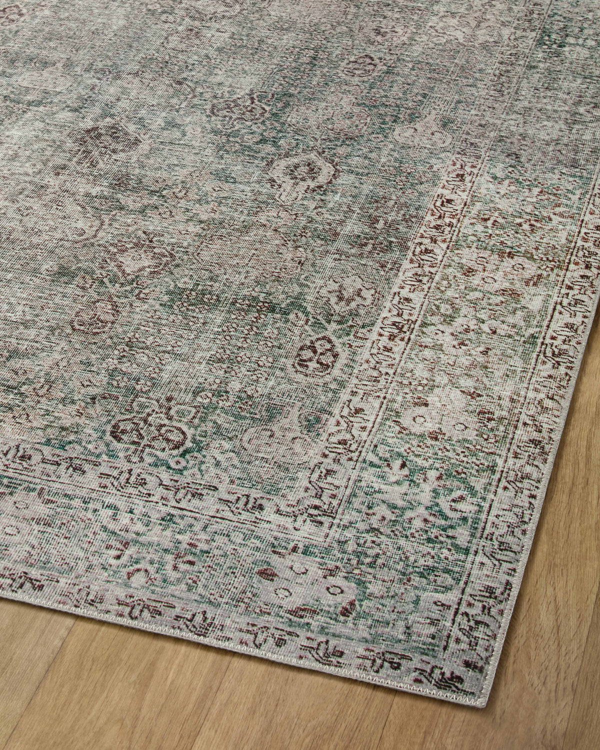 Chris Loves Julia x Loloi Jules 18" x 18" Sample Rug