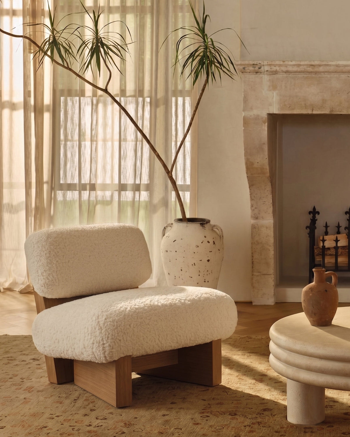 Elegant Jia Chair