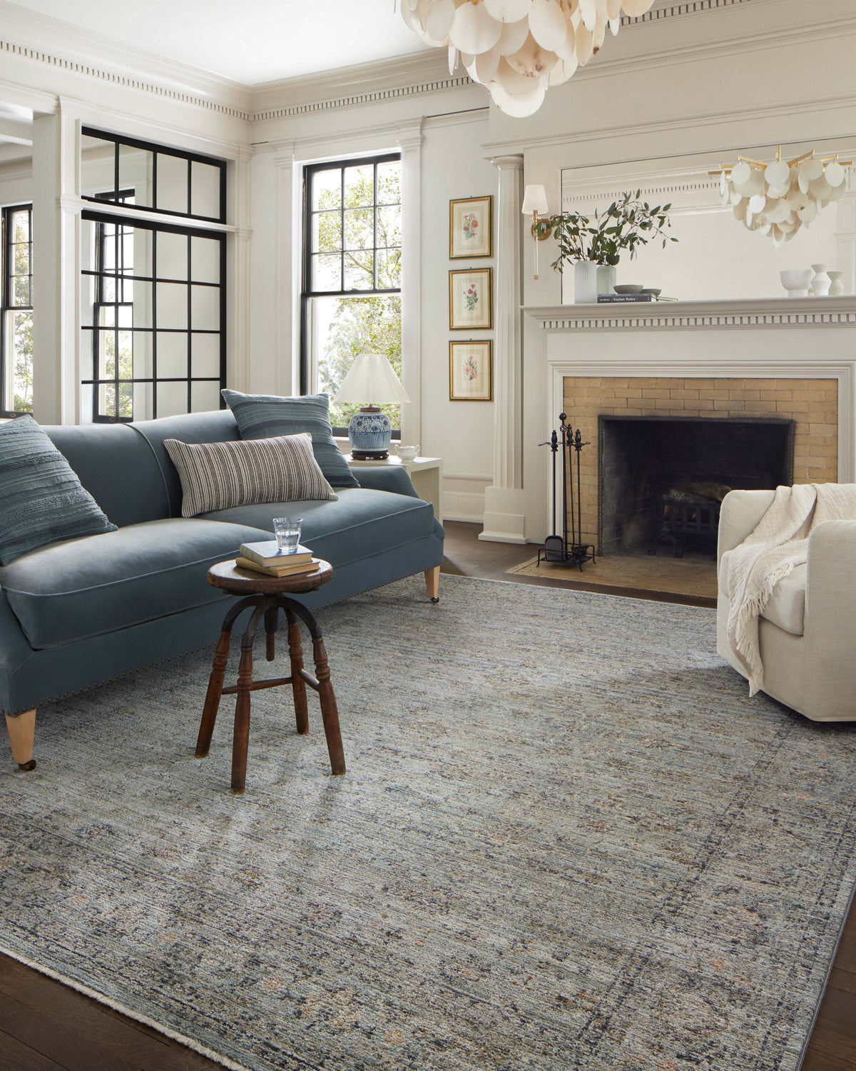 Jean Stoffer x Loloi Katherine 18" x 18" Sample Rug