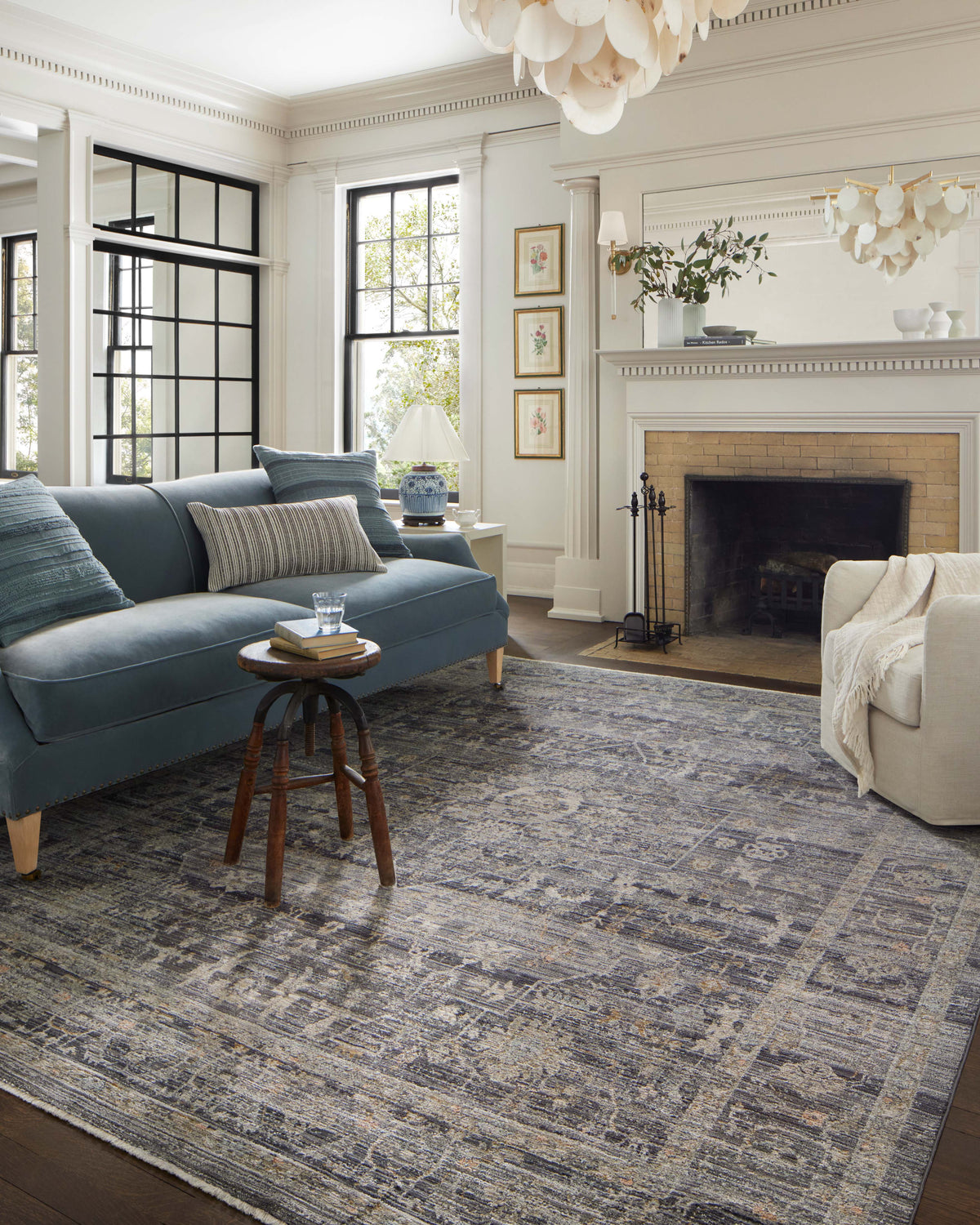 Jean Stoffer x Loloi Katherine 18" x 18" Sample Rug