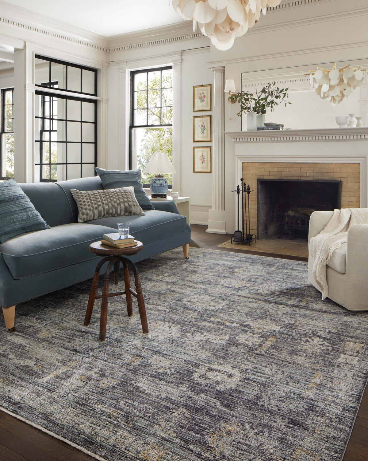 Jean Stoffer x Loloi Katherine 5'-3" x 5'-3" Round Accent Rug