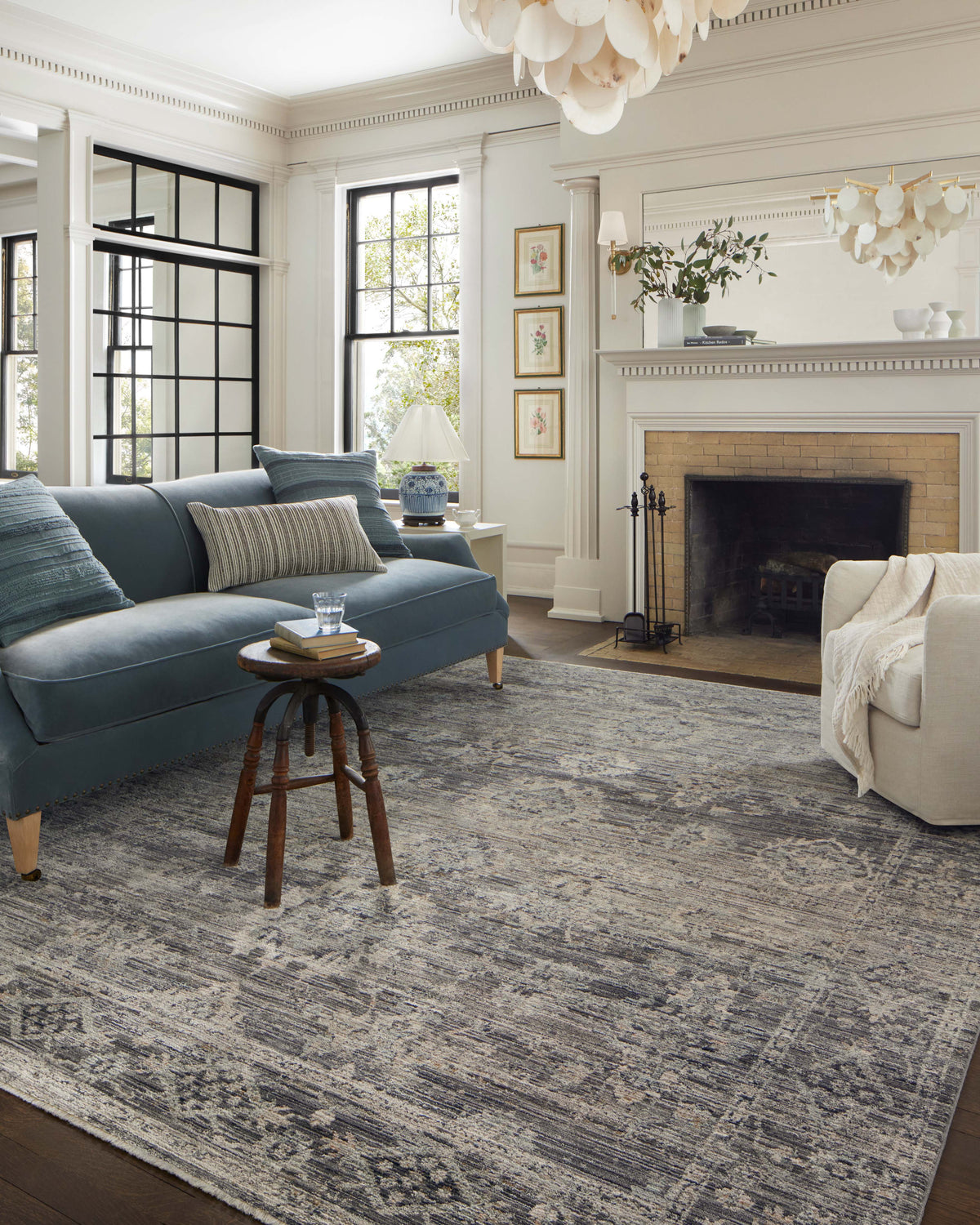 Jean Stoffer x Loloi Katherine 5'-3" x 5'-3" Round Accent Rug