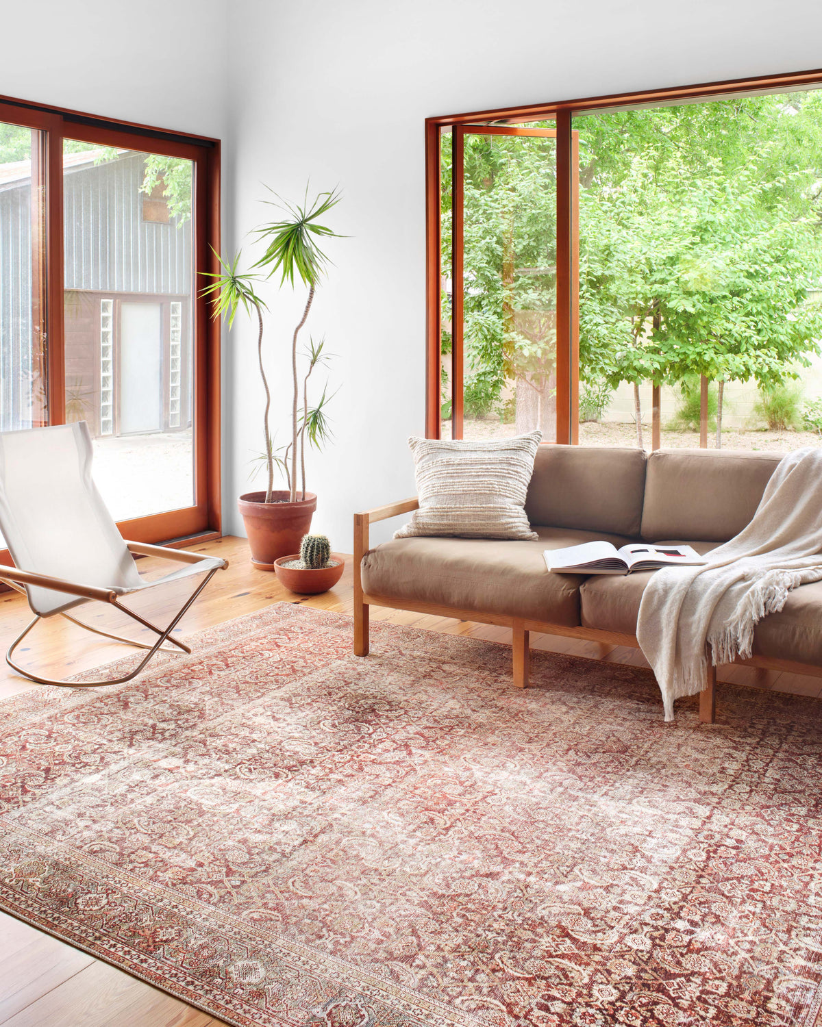 Loloi Layla 18" x 18" Sample Rug