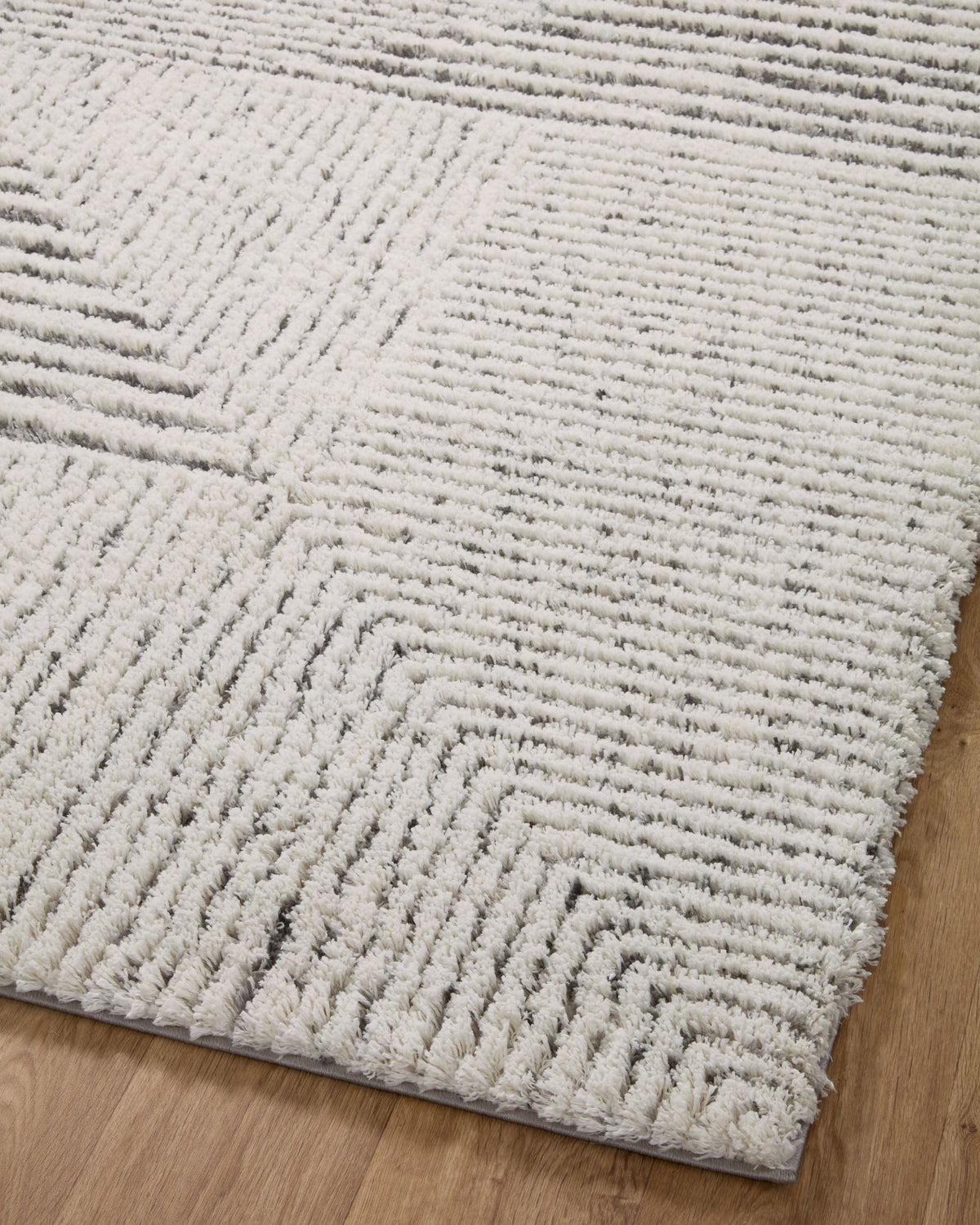 Loloi Levitt Shag 18" x 18" Sample Rug