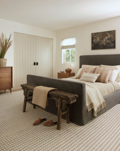 Amber Lewis X Loloi Ojai 18" X 18" Sample Rug