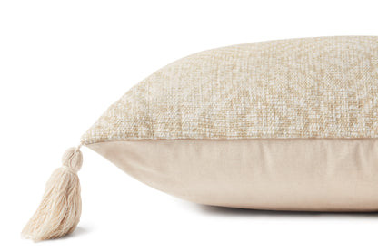 Loloi P0621 Pillow