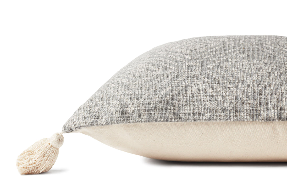 Loloi P0621 Pillow