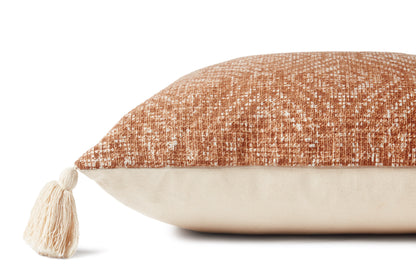 Loloi P0621 Pillow