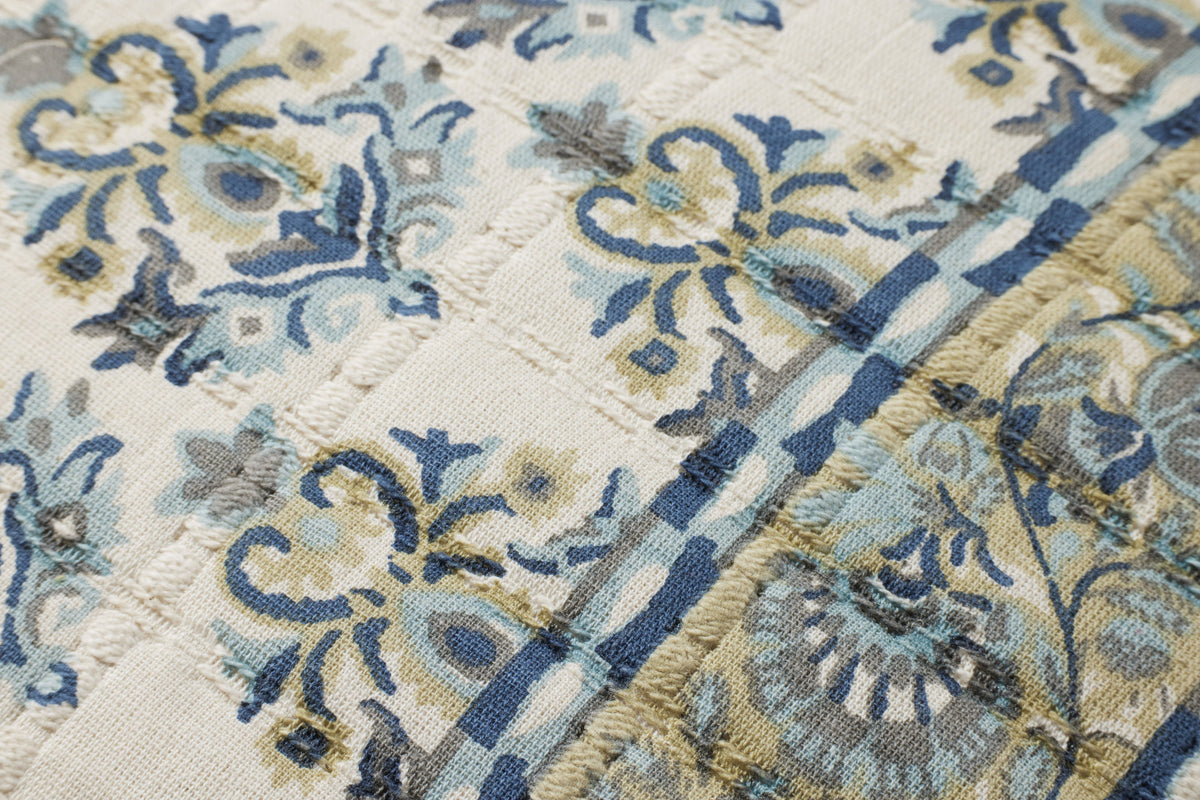 Blue / Multi 22'' x 22'' Pillow