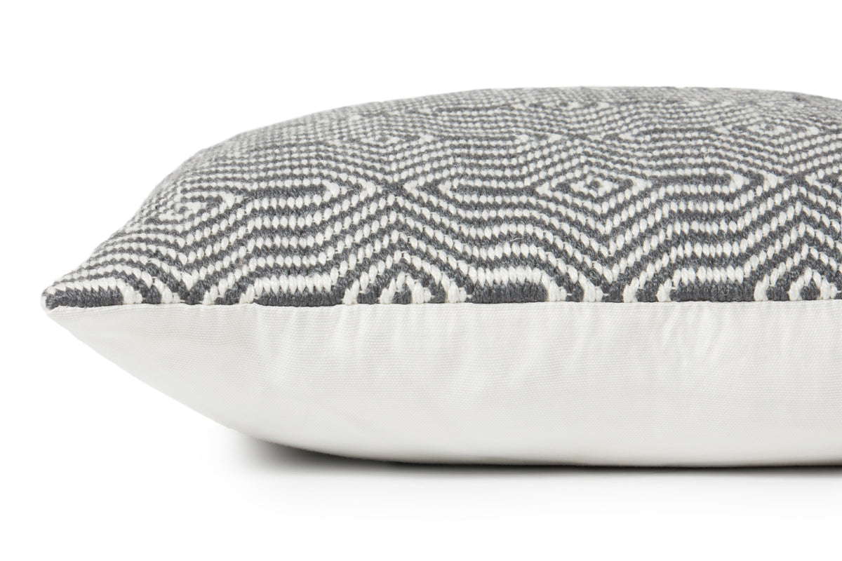 Loloi P0339 22" x 22" Pillow