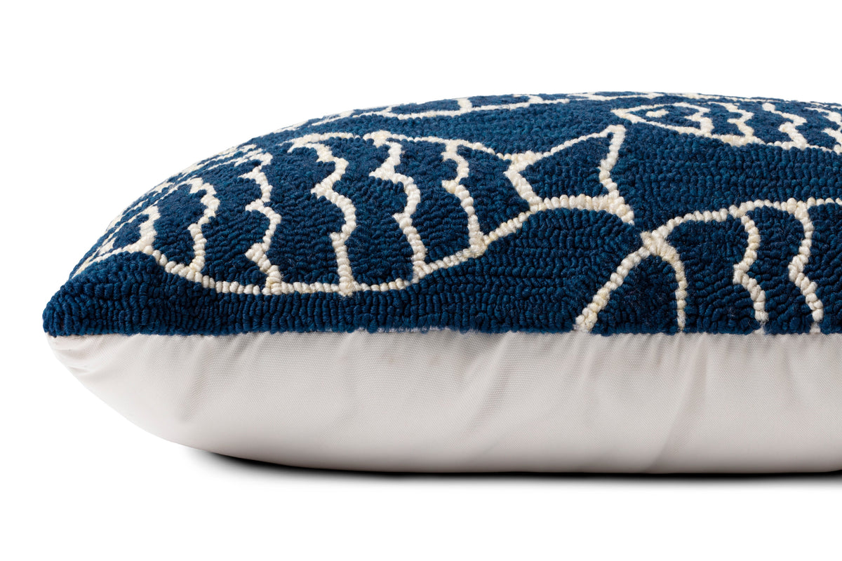 Loloi P0908 Pillow