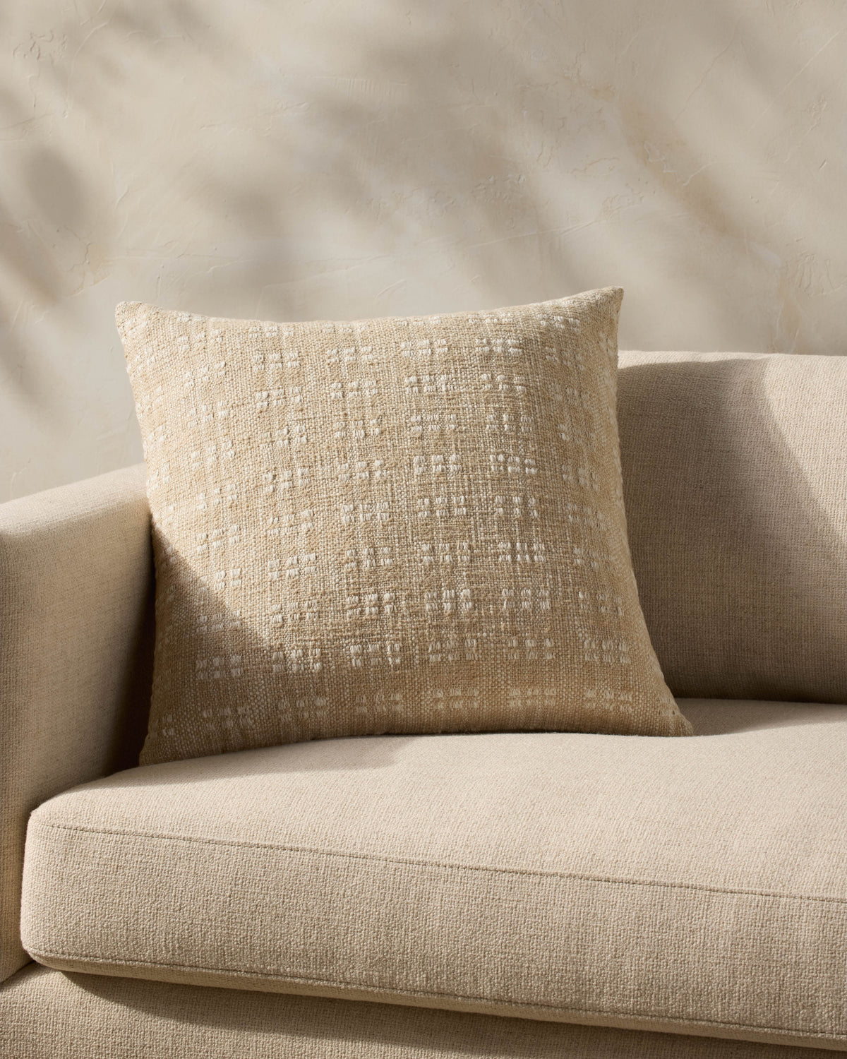 Magnolia Home by Joanna Gaines x Loloi Bryn 22'' x 22'' Pillow