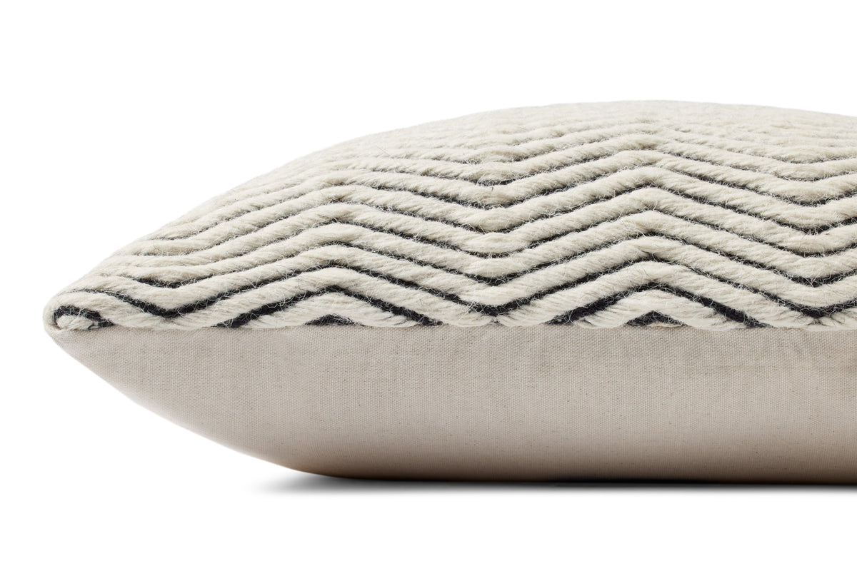 Loloi PL0120 Pillow