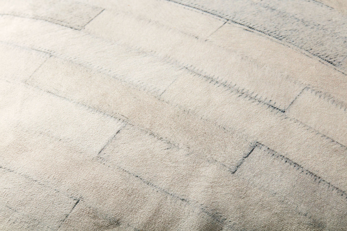 Ivory / Grey 20 x 20 x 20 Pouf