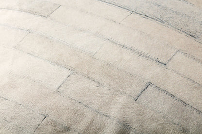Ivory / Grey 20 x 20 x 20 Pouf