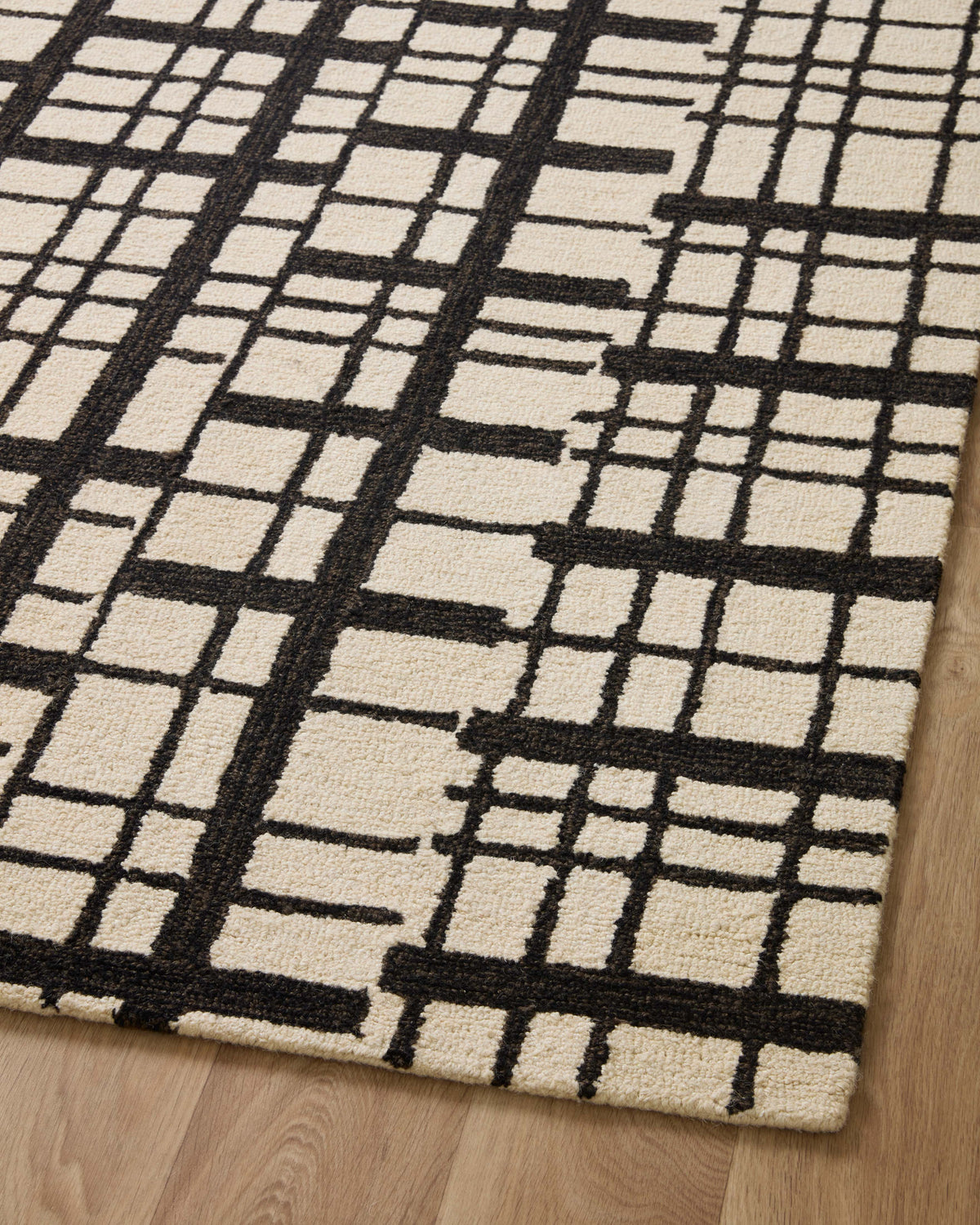Chris Loves Julia x Loloi Polly 18" x 18" Sample Rug