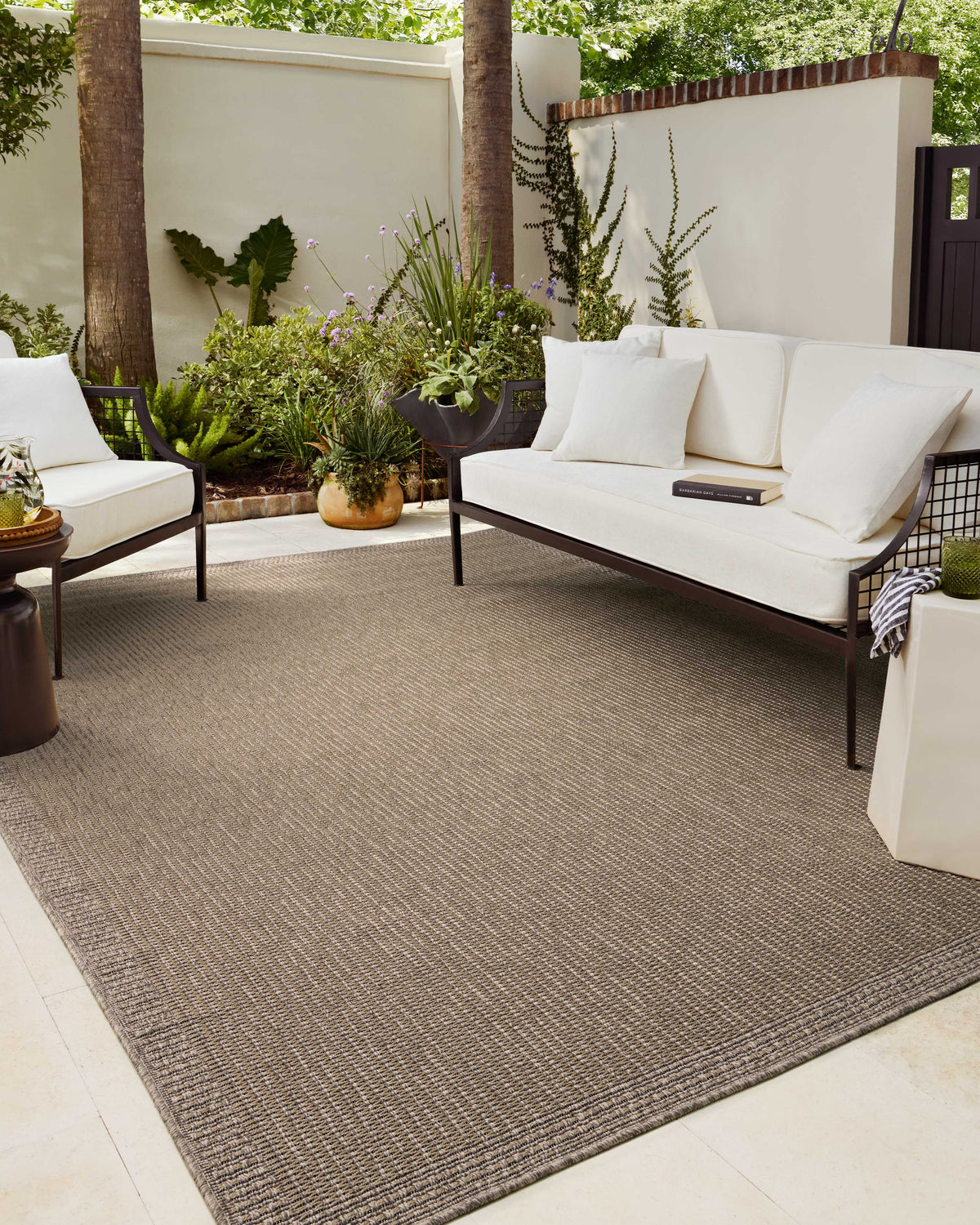Chris Loves Julia x Loloi Providence 18" x 18" Sample Rug